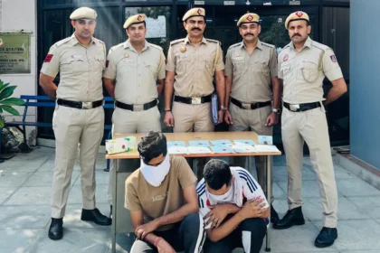 दिल्ली मनी हीस्ट गैंग आरोपियों की तस्वीर