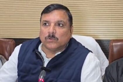 यूपी: - यूपी: संजय सिंह का सरकार पर बड़ा आरोप, कहा- 2.89 करोड़ वोट काटना SIR के नाम पर लोकतंत्र पर हमला