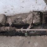 Lakhimpur - Lakhimpur Kheri News: ओवरहेड टैंक में साफ.... घरों तक बीच सफर में दूषित हो रहा पानी