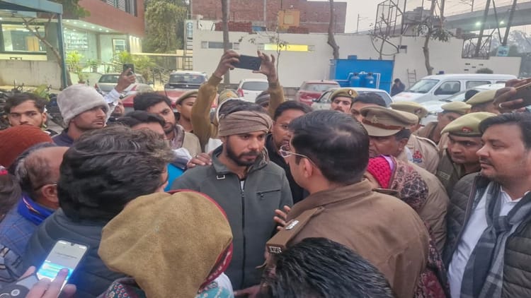 मेरठ - मेरठ में हत्या और किडनैपिंग: बेटा बोला- मां मर गई, बहन को उठा ले गए और अब हमें भी मार देंगे, इंसाफ चाहिए