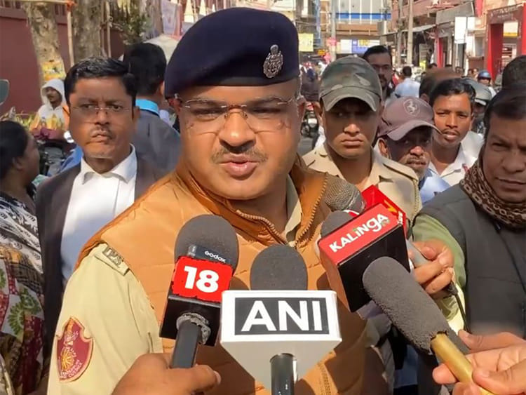 Odisha: - Odisha: ओडिशा में कई अदालतों में धमकी भरे ईमेल मिलने के बाद से हाई अलर्ट जारी, विशेष टीमें तैनात