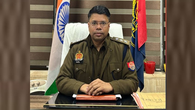 Kanpur: - Kanpur: किशोरी से सामूहिक दुष्कर्म में एसीपी हटे, चौकी इंचार्ज निलंबित, पुलिस कमिश्नर ने की कार्रवाई
