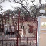 यूपी: - यूपी: राजभवन में तीन गोवंशों की मौत से हड़कंप, डॉक्टर और एलईओ हटाए गए; शासन को भेजी गई रिपोर्ट