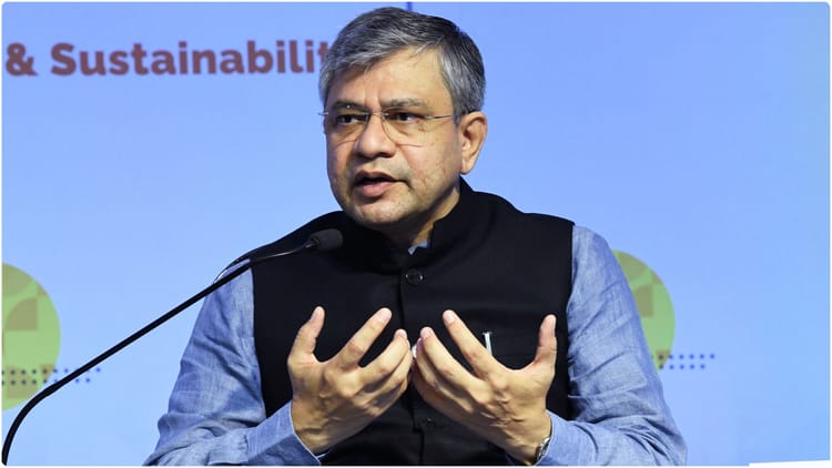 Railway: - Railway: क्या 2026 में बदलेगी भारतीय रेलवे की तस्वीर? जानें AI से लेकर वंदे भारत स्लीपर तक क्या हैं बड़े प्लान