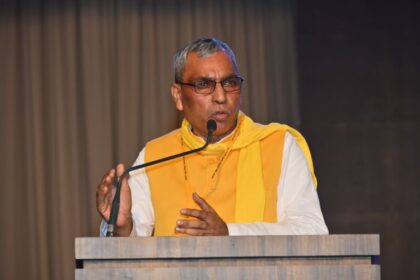 यूपी: - यूपी: योगी सरकार के मंत्री बोले फिलहाल नहीं होगा कैबिनेट विस्तार, प्रदेश में तय समय पर ही होंगे पंचायत चुनाव