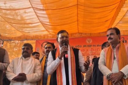 UP:अयोध्या - UP:अयोध्या में रात 11 बजे तक चला भाजपा प्रदेश अध्यक्ष की बैठकों का दौर, भाजपा पदाधिकारियों को दी दो जिम्मेदारी