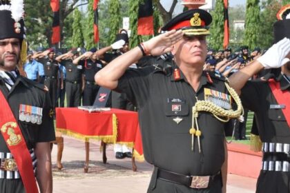 सेवानिवृत्त - सेवानिवृत्त वीरों को सलाम: पुणे में मनाया गया सशस्त्र बल पूर्व सैनिक दिवस, तीनों सेनाओं ने दी श्रद्धांजलि