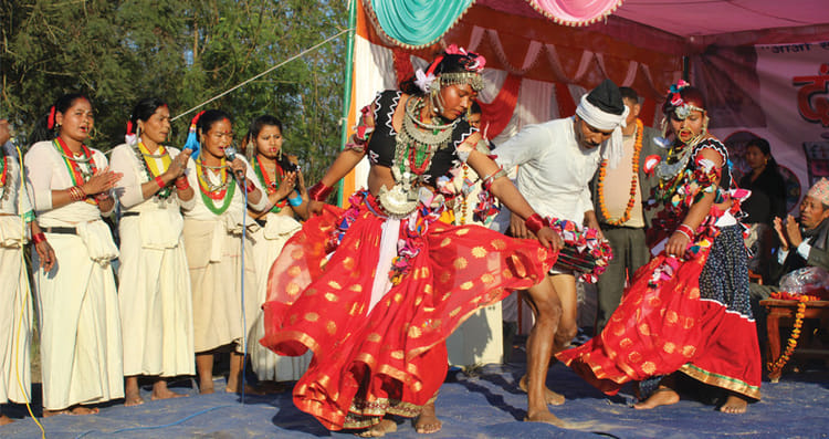 Lakhimpur - Lakhimpur Kheri News: थारू बाहुल्य गांवों में बढ़ी माघी की रौनक