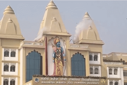 Ayodhya: - Ayodhya: राज्यपाल ने अयोध्या में प्रभु श्रीराम की 35 फीट ऊंची प्रतिमा का किया अनावरण