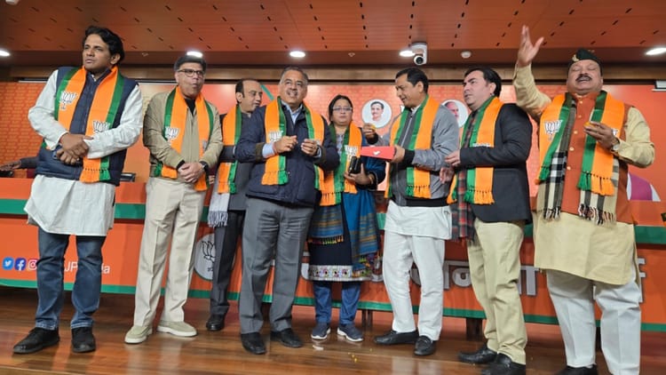 BJP: - BJP: बीएमसी में खिला 'कमल'...ठाकरे का किला ढहा, कांग्रेस को जनता की नब्ज समझने का संदेश; जानें कैसे हुआ उलटफेर