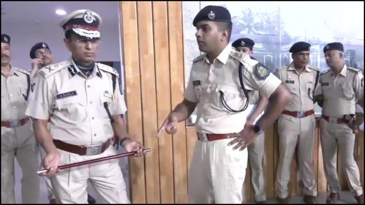 Goa: - Goa: गोवा में हत्या के आरोप में रूसी शख्स गिरफ्तार, आखिर क्यों की महिला दोस्तों की हत्या?