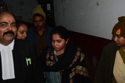 UP: सात - UP: सात साल की बेटी ने दी गवाही, हत्यारी मां और प्रेमी को उम्रकैद, मासूम बोली- कंबल के अंदर से देखी थी वारदात