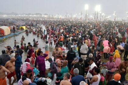 Magh - Magh Mela Snan Live: मौनी अमावस्या पर उमड़ा श्रद्धालुओं का सैलाब, अब तक लाखों लोगों ने लगाई डुबकी