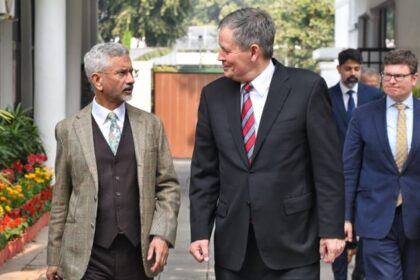 India-US - India-US Ties: USISPF ने अमेरिकी सांसद स्टीव डेनिस का किया स्वागत, आर्थिक और रणनीतिक सहयोग पर चर्चा