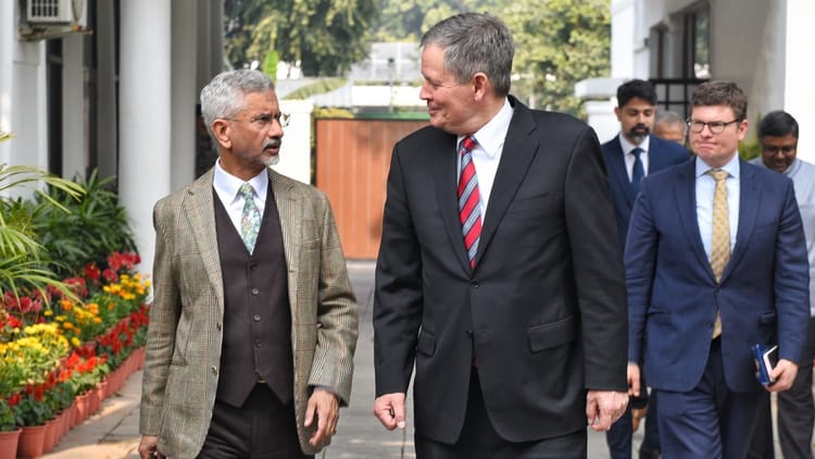 India-US - India-US Ties: USISPF ने अमेरिकी सांसद स्टीव डेनिस का किया स्वागत, आर्थिक और रणनीतिक सहयोग पर चर्चा