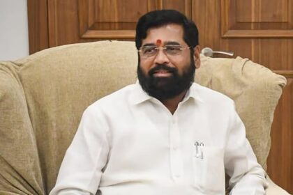 Maharashtra: - Maharashtra: बीएमसी मेयर पद पर सियासी घमासान जारी; अब एकनाथ शिंदे ने ठोका दावा, बोले- शिवसैनिकों की यही भावना