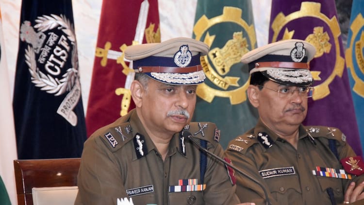 सीएपीएफ - सीएपीएफ में शामिल होंगे पूर्व अग्निवीर?: कार्य योजना के लिए समिति गठित, सीआईएसएफ के महानिदेशक ने क्या कहा?