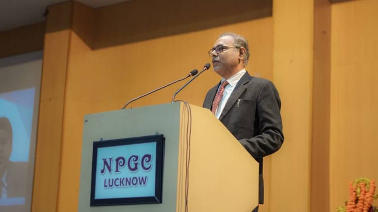 UP: 'इंटरनेट - UP: 'इंटरनेट के दौर में पॉडकास्ट बेहतर विकल्प...' डॉ. मुकुल बोले- कंटेंट अच्छा तो दुनिया में बना सकते कॅरिअर