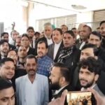 संभल: - संभल: सीजेएम विभांशु सुधीर के तबादले के विरोध में अधिवक्ता लामबंद, चंदाैसी में जोरदार प्रदर्शन