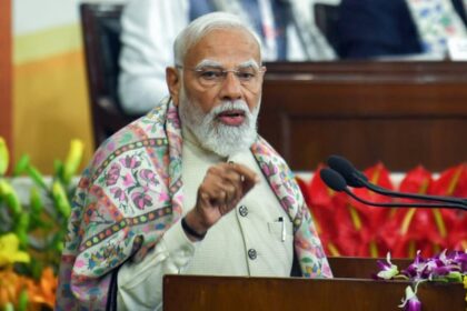 TN Election: - TN Election: पीएम आज तमिलनाडु में करेंगे चुनावी शंखनाद, केरल को देंगे चार नई ट्रेनों की सौगात; ये है शेड्यूल