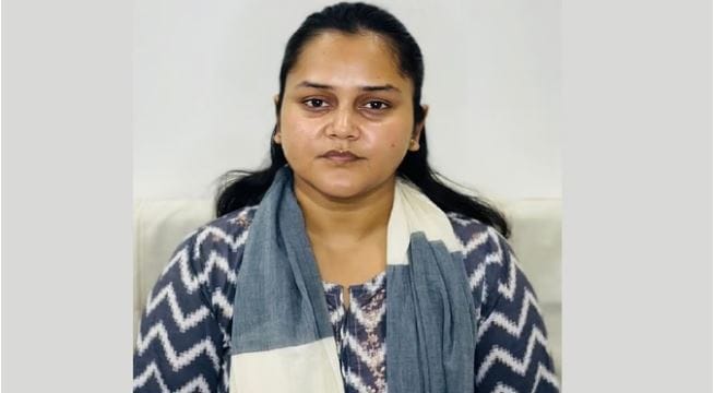 विराट - विराट हिंदू सम्मेलन: 'वो धर्म पूछकर मारते हैं', बुर्के वाली तीन महिलाओं का किया जिक्र, ऐशान्या ने सुनाया दर्द