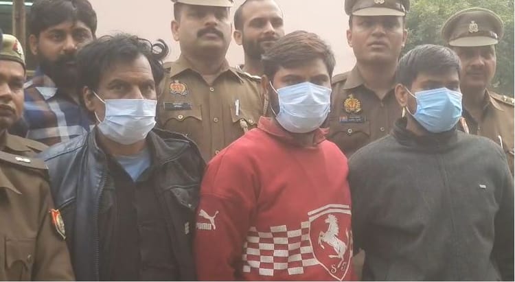 UP: 7.70 - UP: 7.70 करोड़ की चोरी का खुलासा...नकदी और बेशकीमती डायमंड ज्वैलरी बरामद, कंप्यूटर ऑपरेटर निकला मास्टरमाइंड