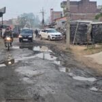 Lakhimpur - Lakhimpur Kheri News: मैगलगंज में सड़कों की हालत बदतर, उखड़ गईं डामर