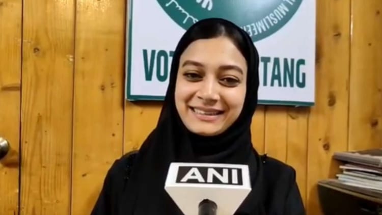 Maharashtra: - Maharashtra: ‘मुंब्रा को हरा कर देंगे’ बयान पर AIMIM कॉरपोरेटर सहर ने मांगी माफी, दी सफाई