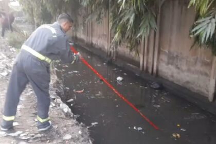 UP: मेरठ - UP: मेरठ में गहरे नाले में गिरा एक और युवक, तलाशी अभियान शुरू..., तीन दिन पहले हो गई थी ई-रिक्शा चालक की मौत