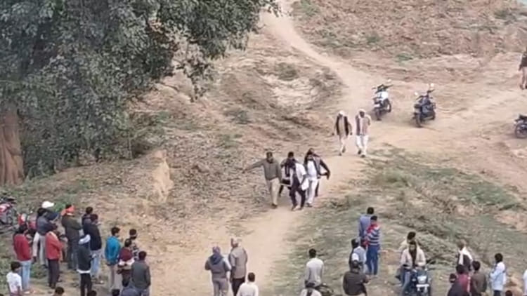 Banda: - Banda: नरैनी में भाई-बहन ने खाया जहर, नदी किनारे मिले दोनों के शव