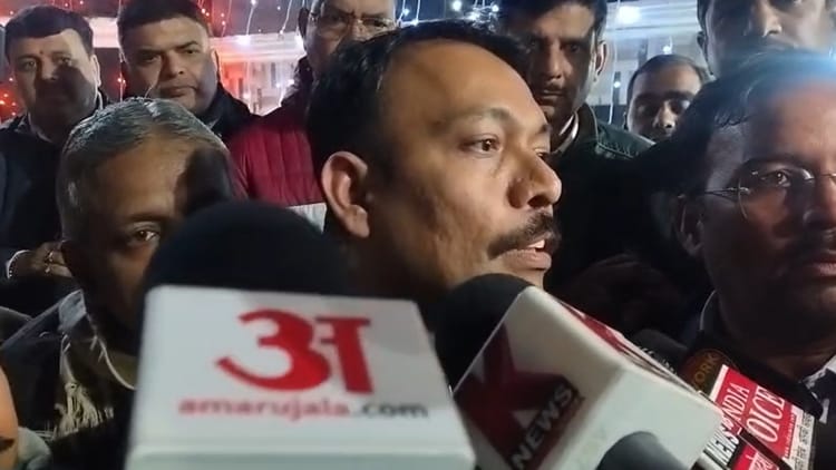 Alankar - Alankar Agnihotri: इस्तीफा देने वाले सिटी मजिस्ट्रेट का बड़ा आरोप, कहा- मुझे डीएम आवास में बंधक बनाया गया