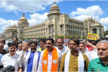 Karnataka: - Karnataka: राज्यपाल के अपमान में भाजपा-JDS का प्रदर्शन; विधान सौधा के सामने सरकार के खिलाफ जताएंगे विरोध