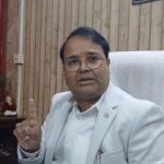 UP News: - UP News: सीएम योगी पर शंकराचार्य की टिप्पणी से आहत होकर डिप्टी कमिश्नर ने दिया इस्तीफा, बोले- योगी मेरे बॉस