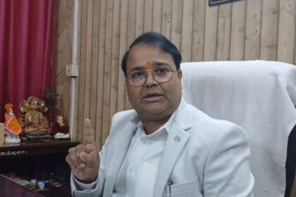 UP News: - UP News: सीएम योगी पर शंकराचार्य की टिप्पणी से आहत होकर डिप्टी कमिश्नर ने दिया इस्तीफा, बोले- योगी मेरे बॉस