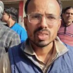 Lakhimpur - Lakhimpur Kheri: बीएलओ से अभद्रता पर भड़के शिक्षक, प्रदर्शन के बाद तहसीलदार को सौंपा ज्ञापन