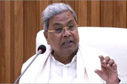 ये डीके, - ये डीके, डीके चिल्लाने वाले कौन हैं?: सीएम सिद्धारमैया ने कार्यकर्ताओं की हरकत देख खोया आपा, लगाई फटकार