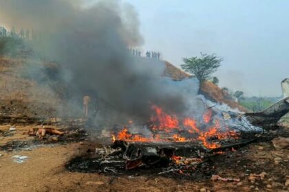 Ajit - Ajit Pawar Plane Crash: पहले विमान में लगी आग, फिर एक के बाद एक धमाके; चश्मदीदों ने बताई खौफनाक मंजर की कहानी