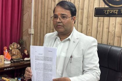 यूपी: - यूपी: शासन को अभी तक नहीं मिला प्रशांत सिंह का इस्तीफा, बीमारी को लेकर भी हुआ नया खुलासा