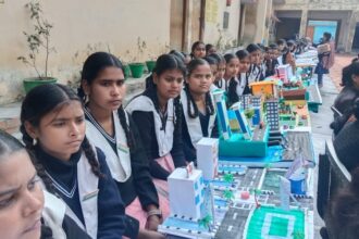 Lakhimpur - Lakhimpur Kheri News: मॉडलों और पोस्टरों के जरिये दिया पर्यावरण संरक्षण का संदेश