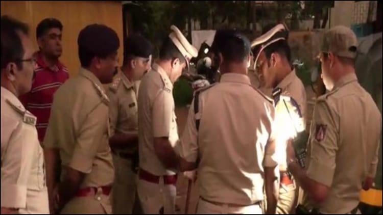 पुलिसवालों - पुलिसवालों के लिए खुशखबरी, अब जन्मदिन और सालगिरह पर मिलेगी अनिवार्य छुट्टी, इस राज्य में जारी हुआ आदेश
