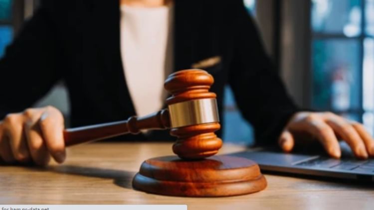 High - High Court : महज सूचना देर से देने के आधार पर बीमा दावा निरस्त करना न्यायोचित नहीं