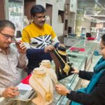 Lakhimpur - Lakhimpur Kheri News: चांदी के दाम आसमान पर, शादी के लिए बढ़ गई लोगों की चिंता