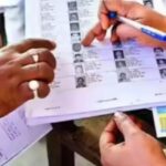 यूपी: - यूपी: पूरे प्रदेश में विशेष मतदाता पंजीकरण अभियान कल से, सभी बूथों पर बीएलओ दिखाएंगे मसौदा मतदाता सूची