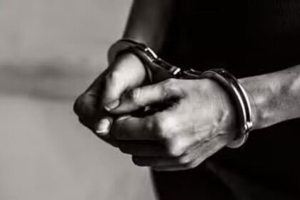 Lucknow: - Lucknow: पश्चिम बंगाल से चार बच्चों को ले जा रहा था तस्कर, गिरफ्तार, बाल श्रम कराने ले जा रहे थे