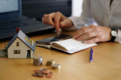 लखनऊ: - लखनऊ: शहरवासियों को बड़ी राहत, अब एक ही जगह पर जमा होंगे हाउस और वाटर टैक्स; इतने लाख लोगों को लाभ