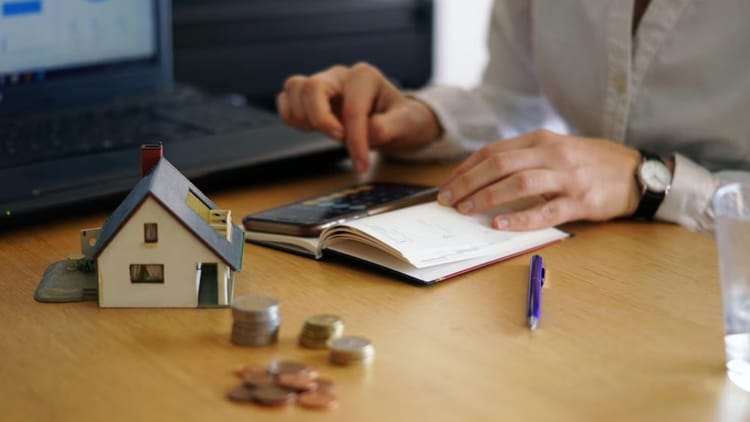 लखनऊ: - लखनऊ: शहरवासियों को बड़ी राहत, अब एक ही जगह पर जमा होंगे हाउस और वाटर टैक्स; इतने लाख लोगों को लाभ