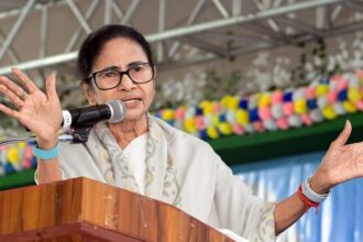 Bengal: - Bengal: 'आगामी चुनाव में तय हार की वजह SIR का दुरुपयोग कर रही भाजपा', CEC से मुलाकात से पहले सीएम ममता का आरोप