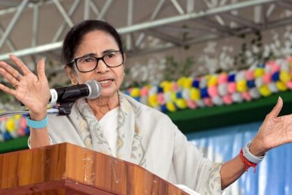 Bengal: - Bengal: 'आगामी चुनाव में तय हार की वजह SIR का दुरुपयोग कर रही भाजपा', CEC से मुलाकात से पहले सीएम ममता का आरोप