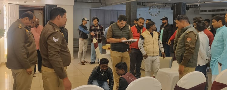 Lucknow: - Lucknow: 500 रुपये की हेराफेरी का आरोप, कैशियर ने लगाया फंदा, लिखा... बेईमानी का धब्बा लेकर नहीं जी सकता