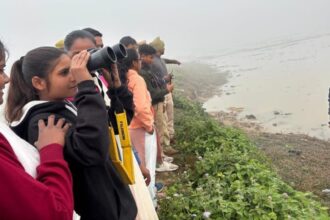 Lakhimpur - Lakhimpur Kheri News: विद्यार्थियों ने किए पक्षियों के दीदार